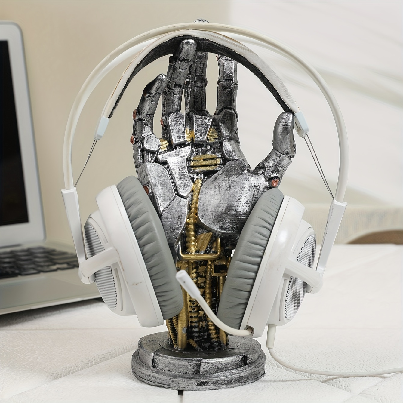 Cyberpunk Robot Arm Bracket