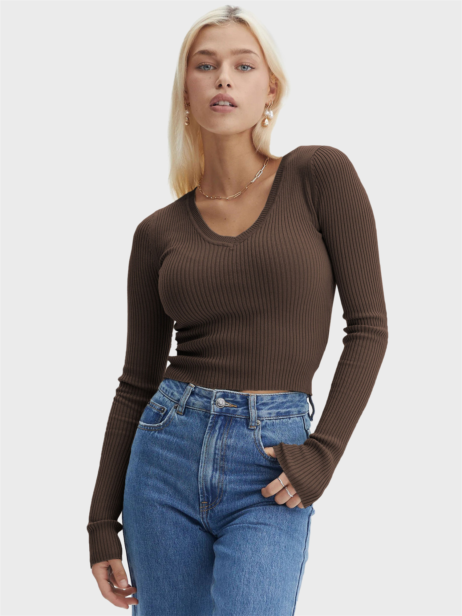 Essential V-Neck Ribbed Cropped Top