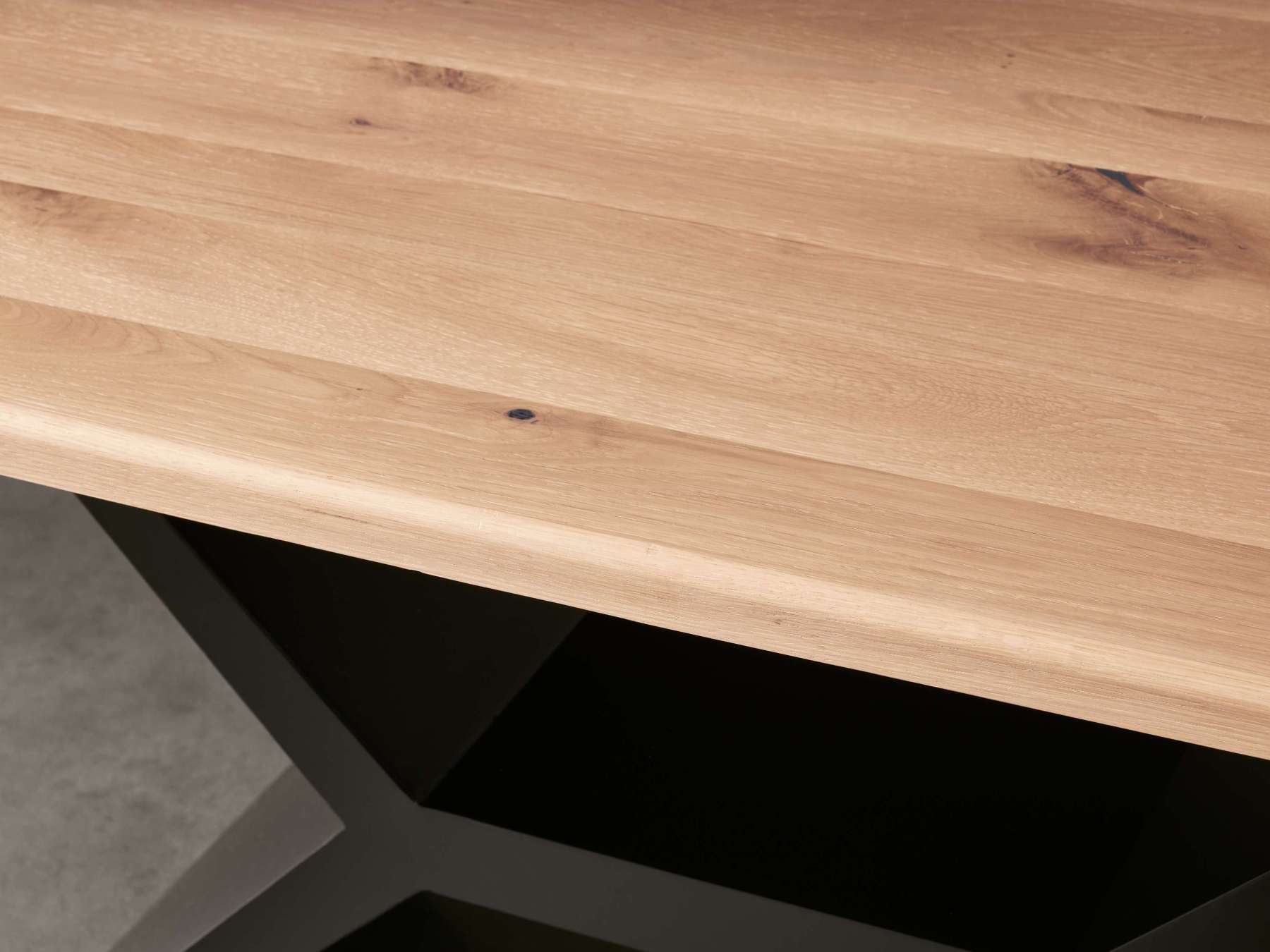 Jacob Dining Table with Vertex Base