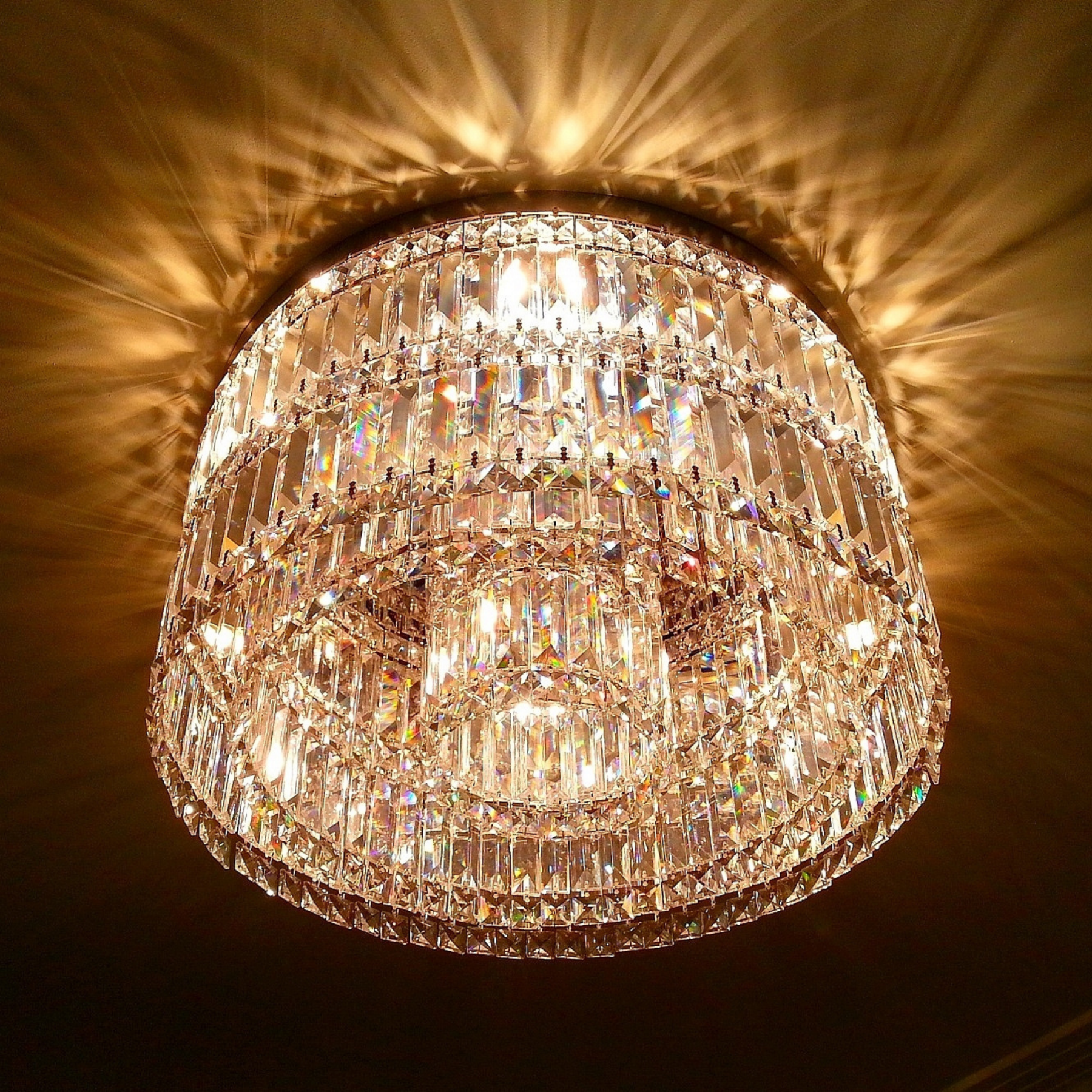 Circulus Modern Glass Chandelier - Luchiante-Sylvia Space