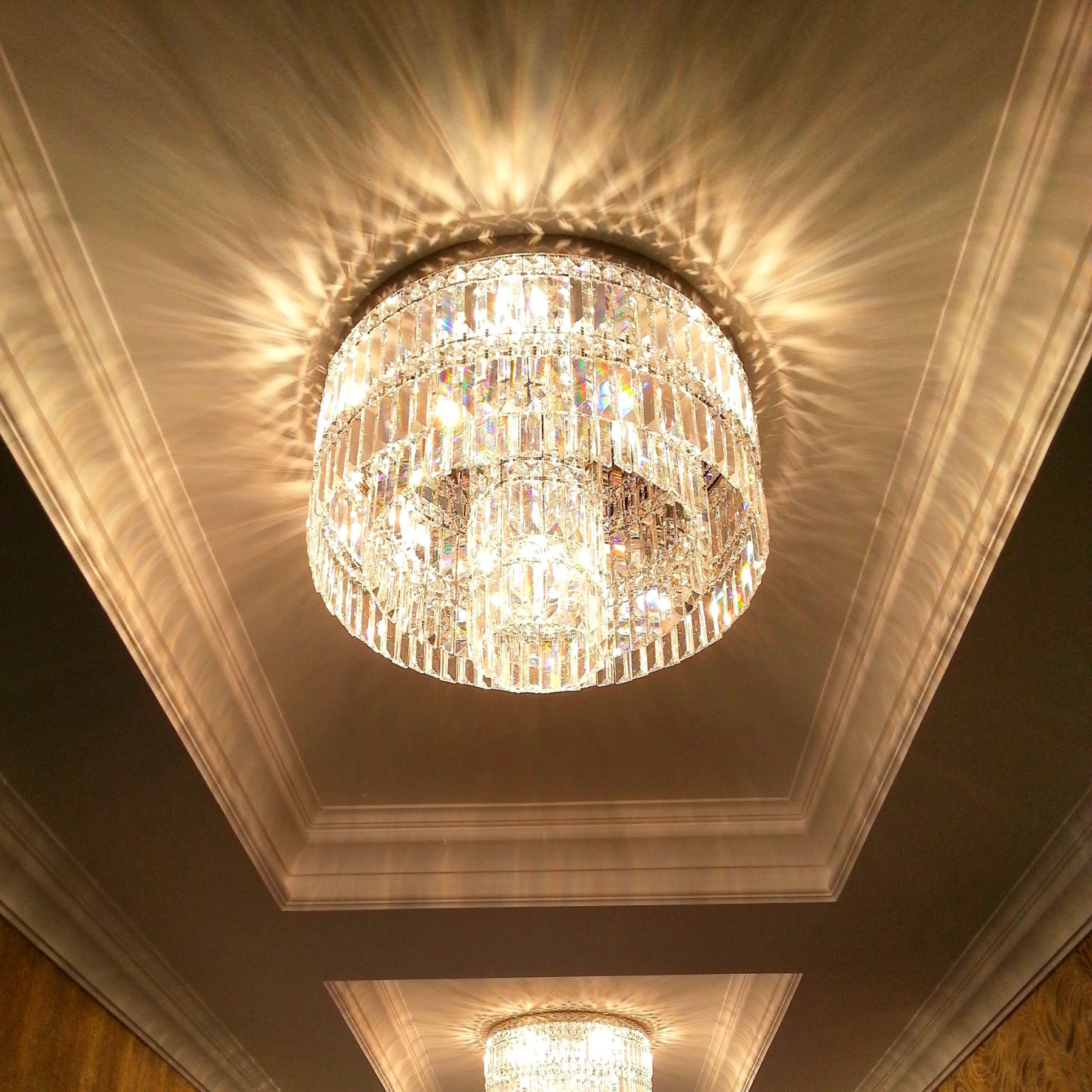 Circulus Modern Glass Chandelier - Luchiante-Sylvia Space