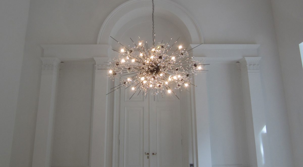 Met Opera 16 Light Modern Brass Chandelier - Lobmeyr-Sylvia Space