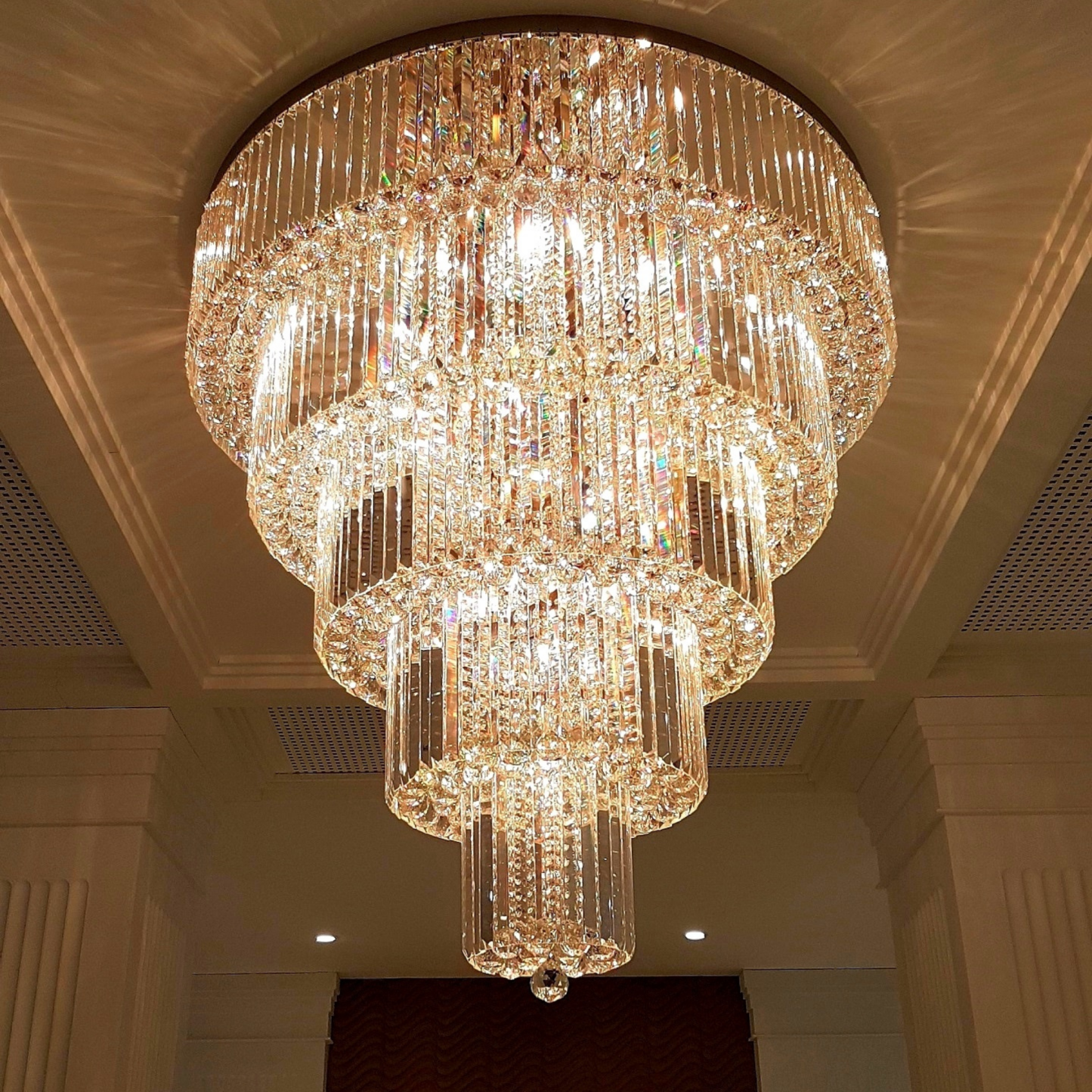 Triumph Modern Glass Chandelier - Luchiante-Sylvia Space