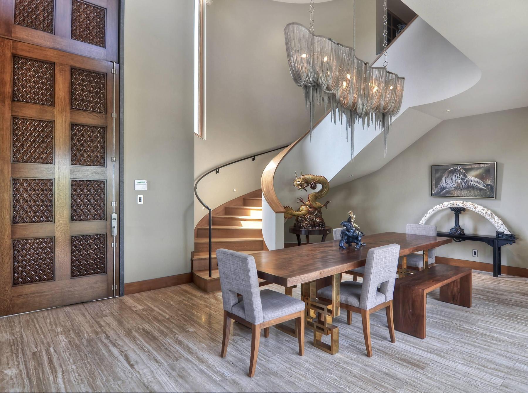 Shimmering Chandelier with Chains-Sylvia Space