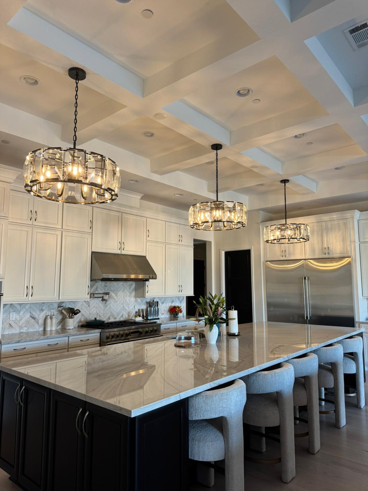 Dining room & kitchen island