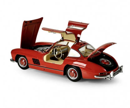 MERCEDES 300 SL 1/8 SCALE