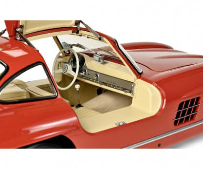MERCEDES 300 SL 1/8 SCALE