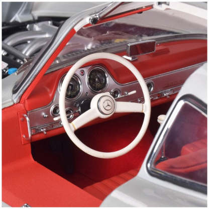 MERCEDES 300 SL 1/8 SCALE