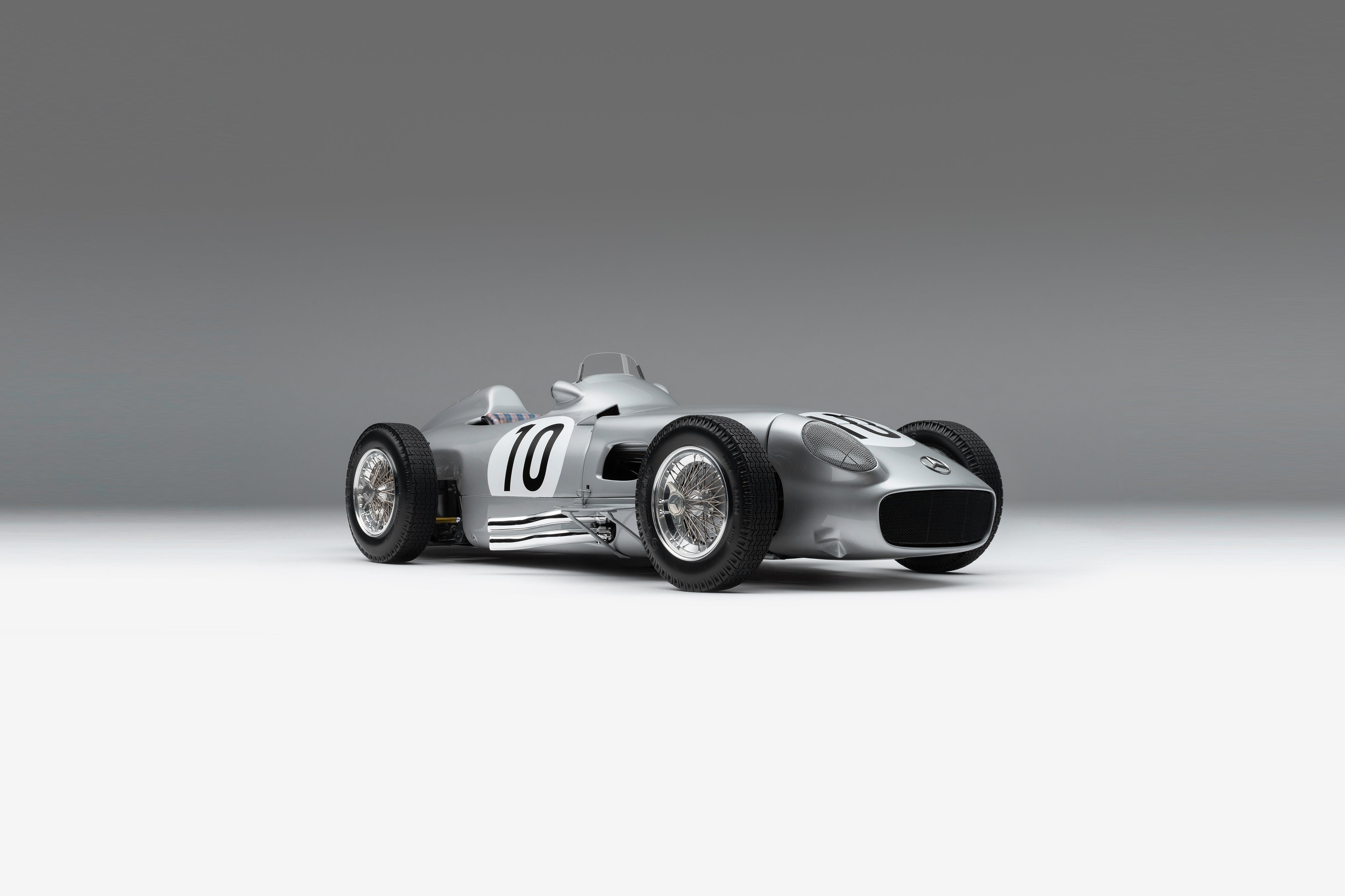 Mercedes-Benz W196 Monoposto - 1955 British Grand Prix - Fangio - Race Weathered