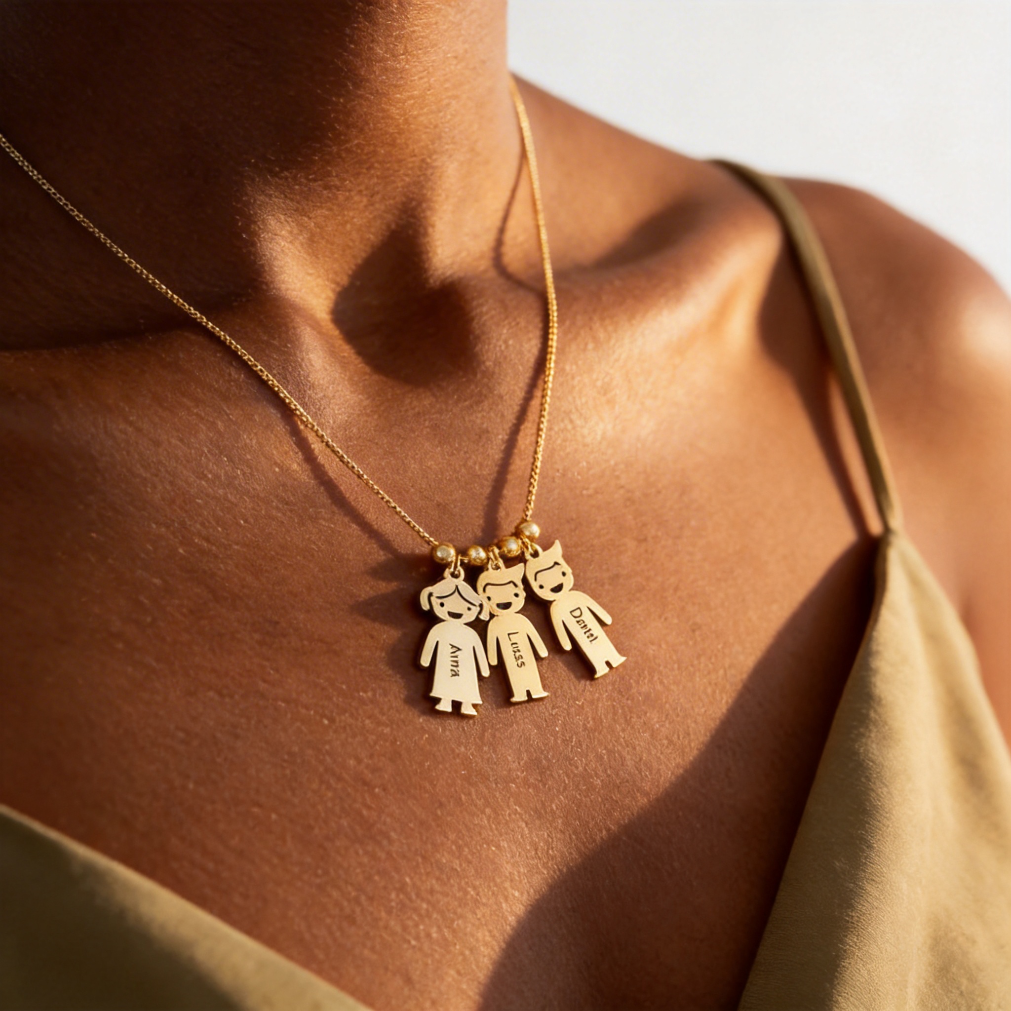 Mother's necklace with engravable children's charms