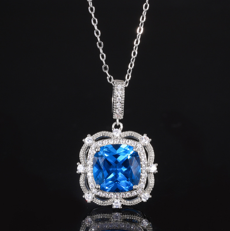 Square petal necklace