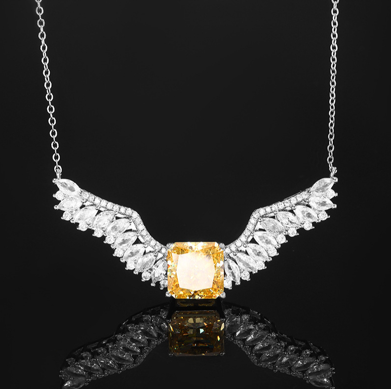 Angel Zircon necklace
