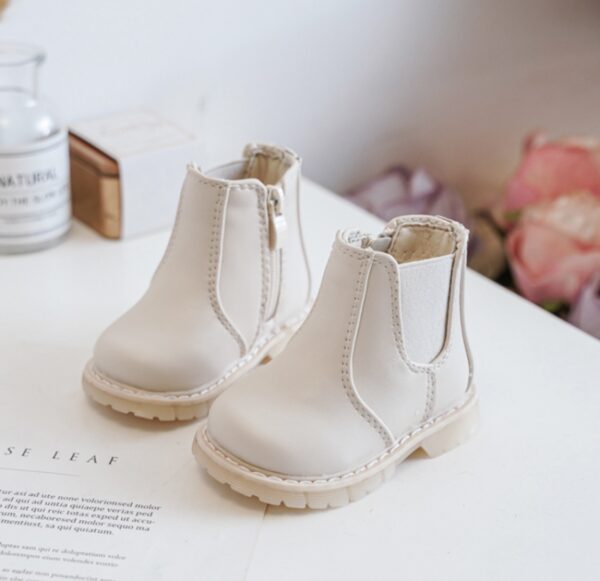 itty bitty beige chelsea boots – haghout