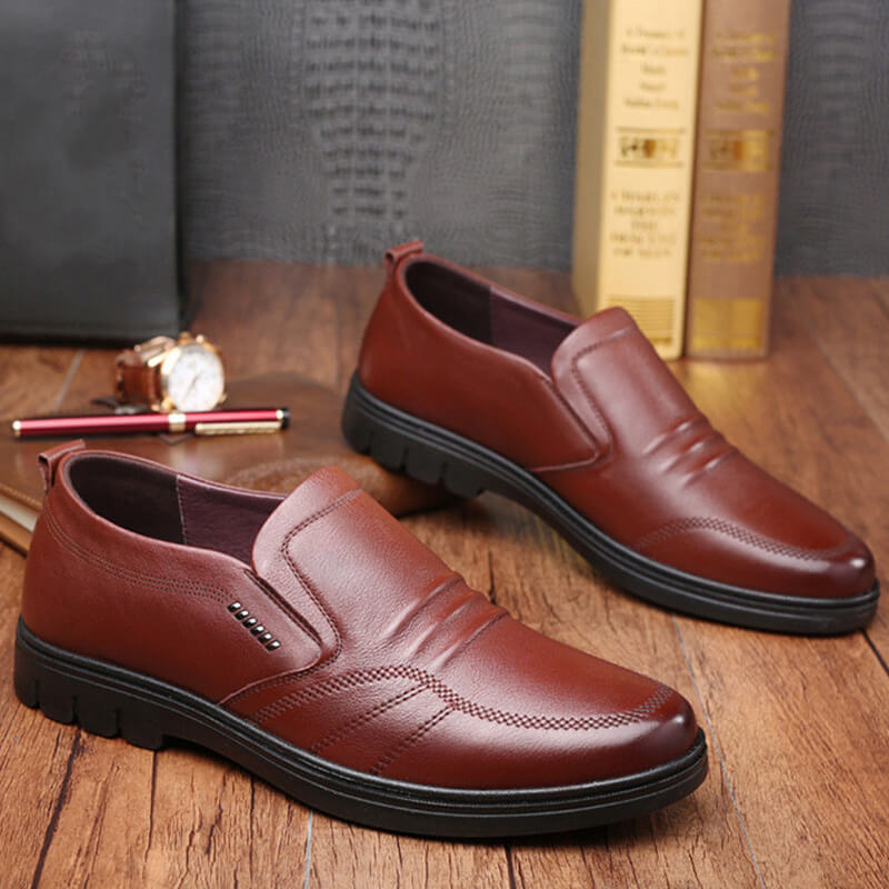 Breathable leather shoes