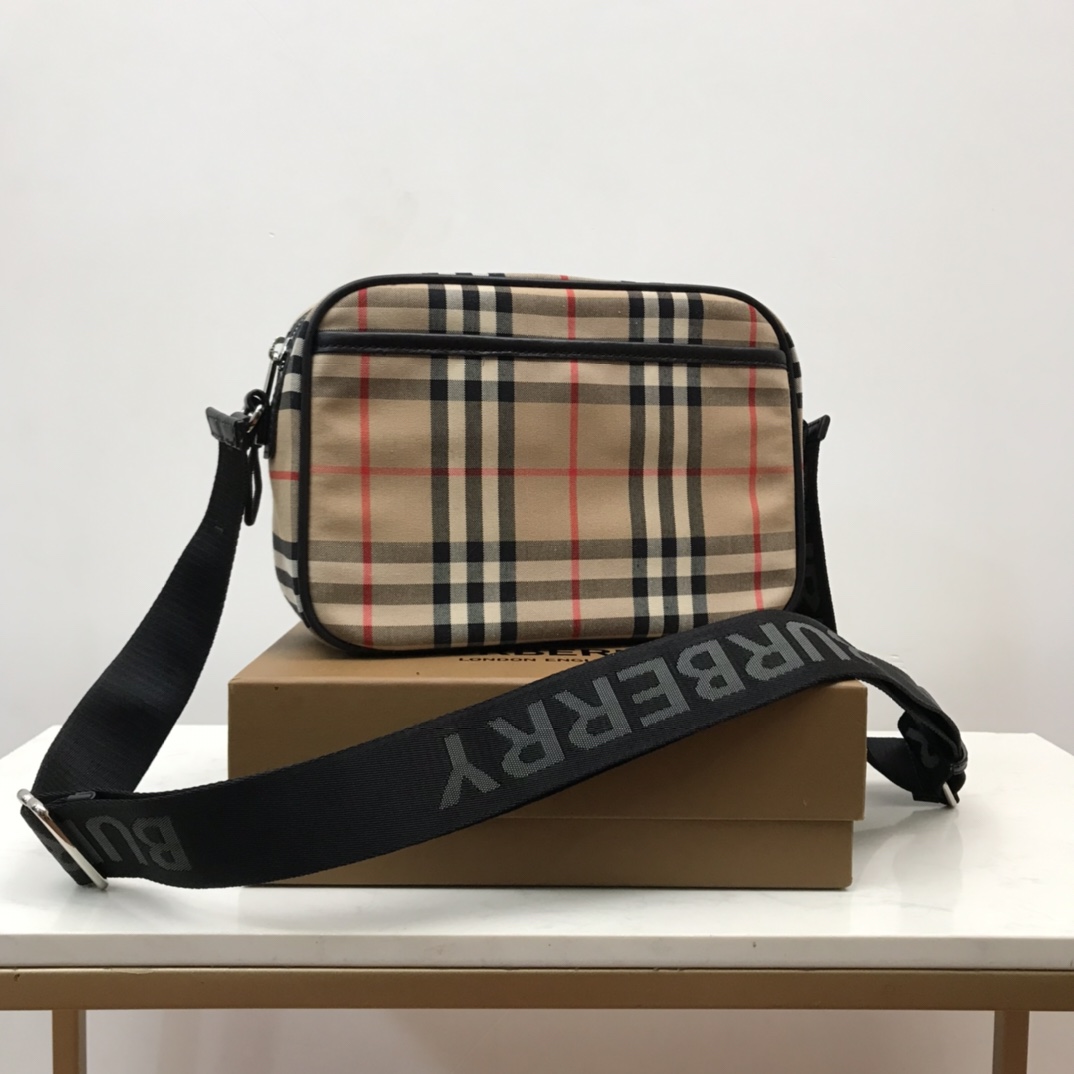 bb Vintage Check And Crossbody Bag For Men, Men's Bags 8.6in/22cm