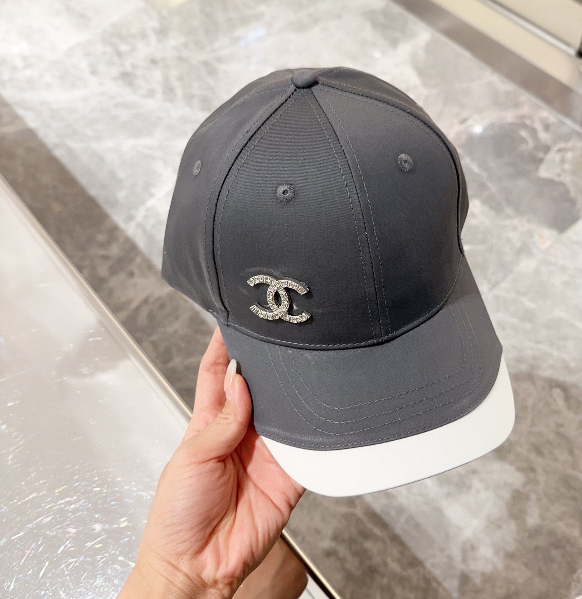 CC Hat 0008