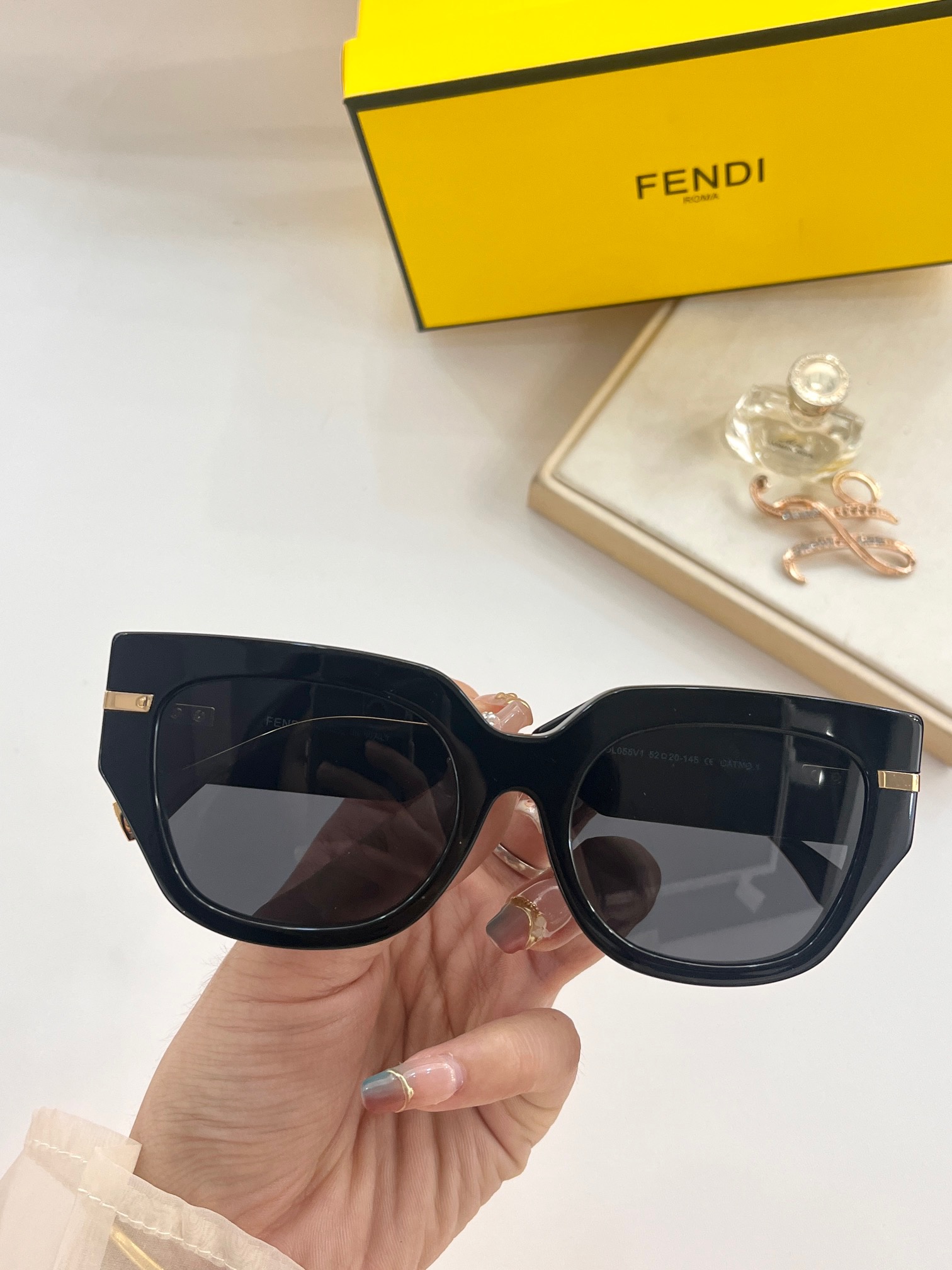 F OL055V13 SIZE:52-20-145