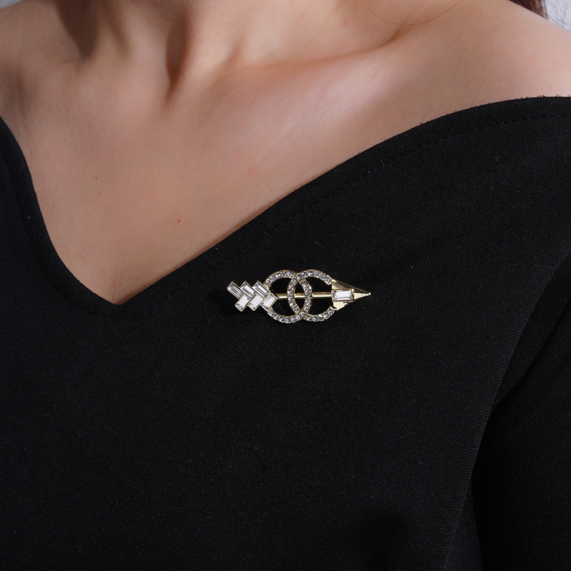 CC new arrival brooch 020
