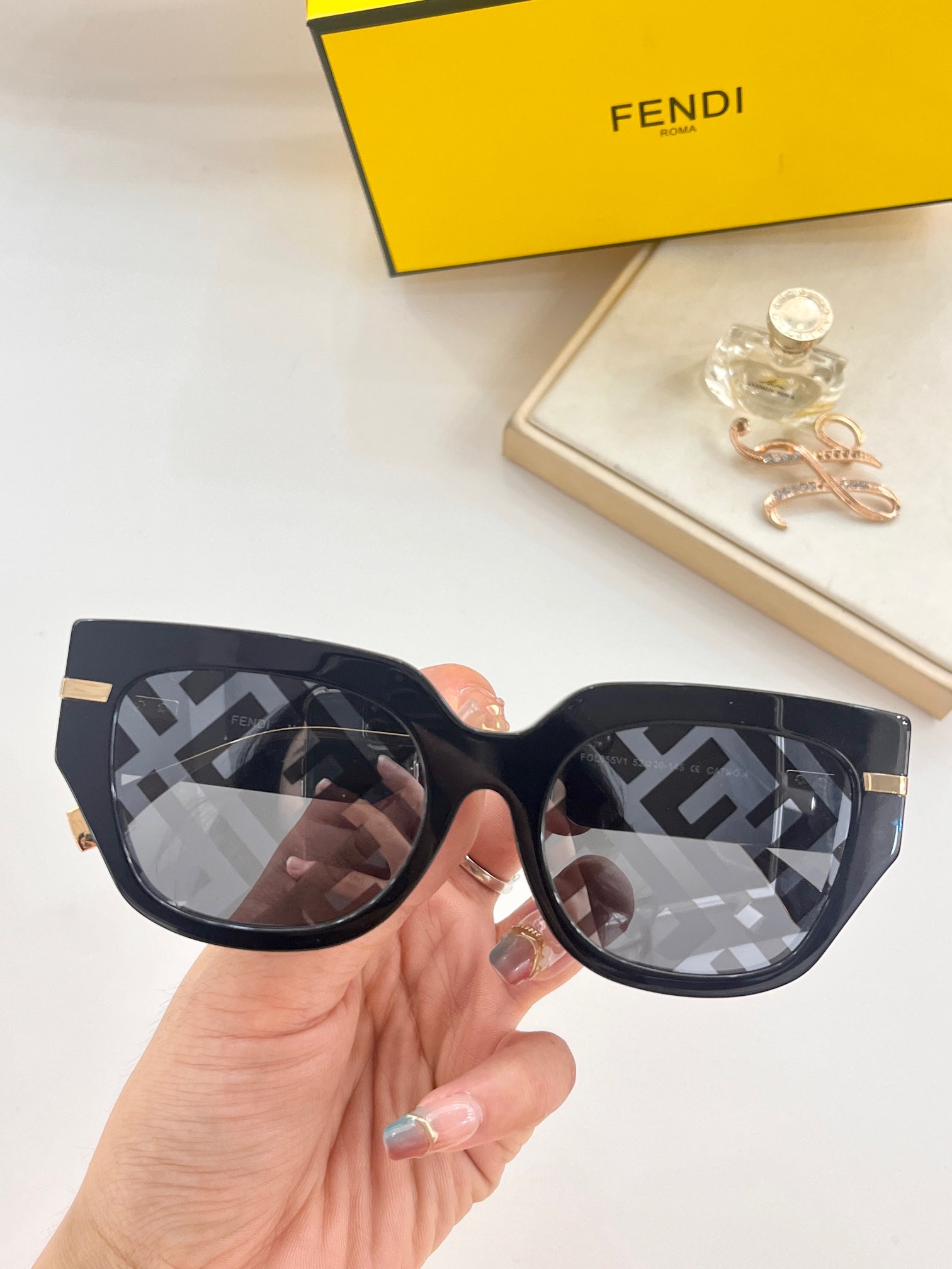 F OL055V13 SIZE:52-20-145