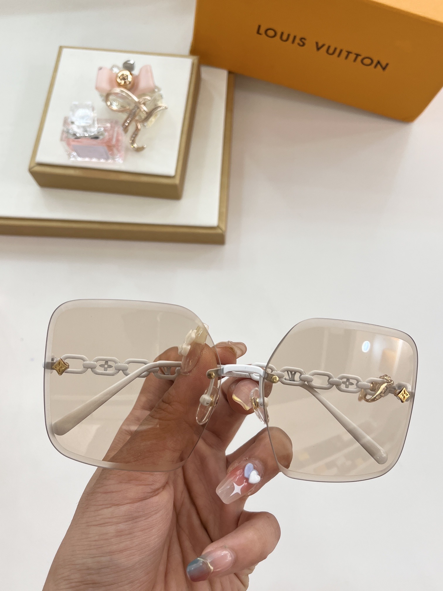 Z1860U SIZE：61-14-140