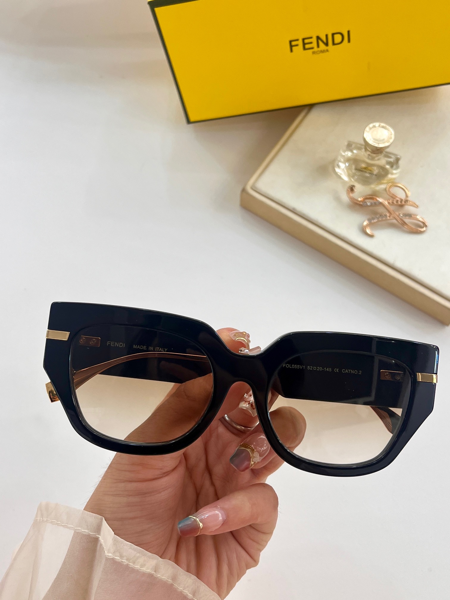 F OL055V13 SIZE:52-20-145