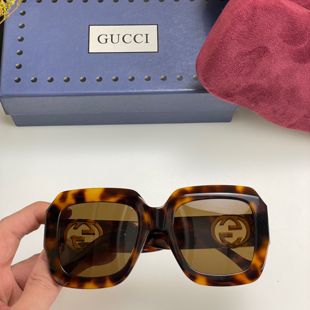 GG1022