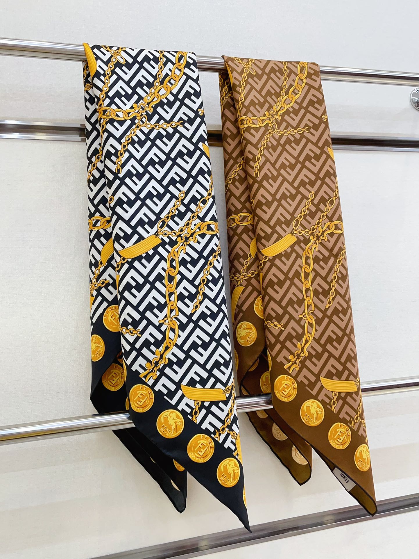 FD Scarf 90*90cm 0020