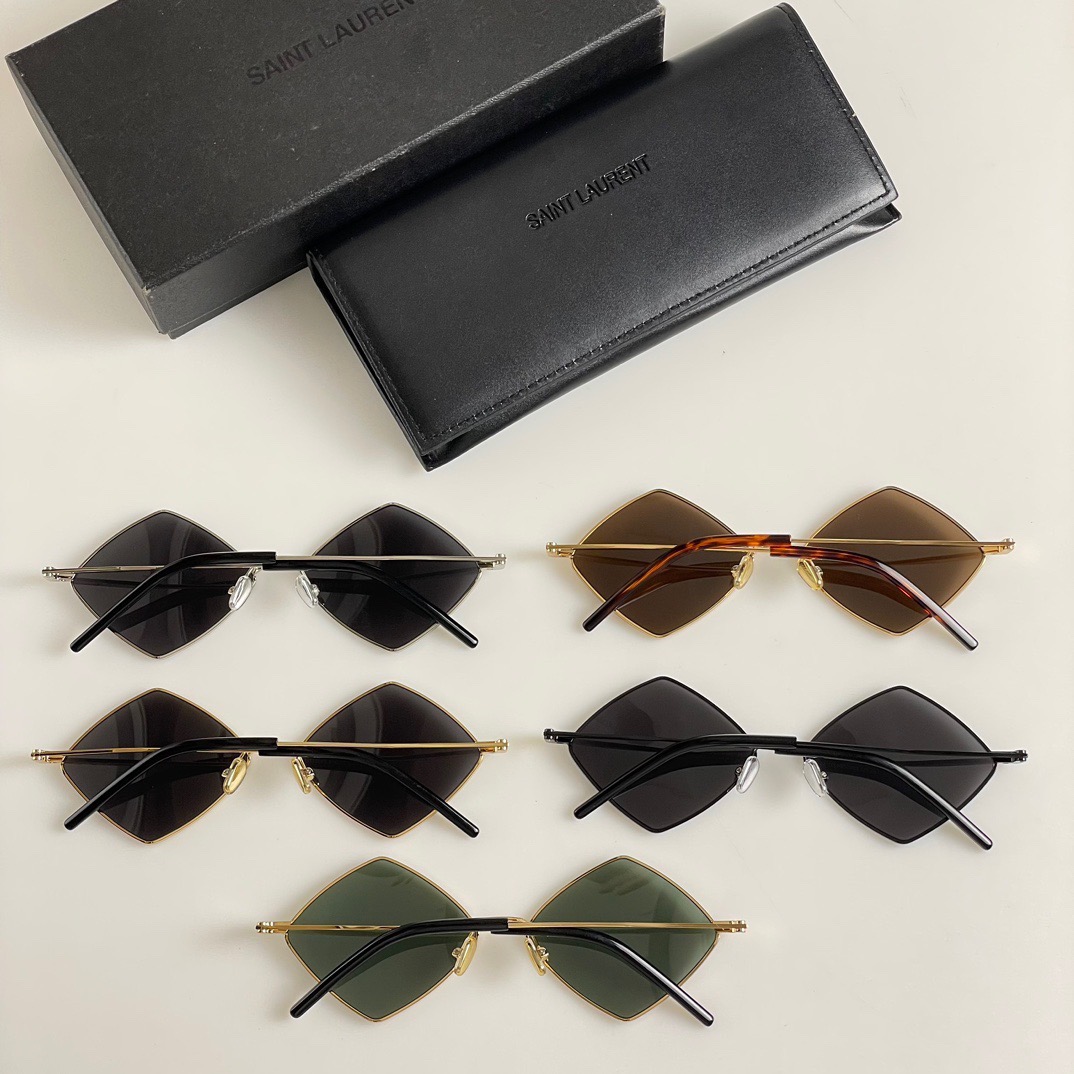 SL302  Size:55-17- 145