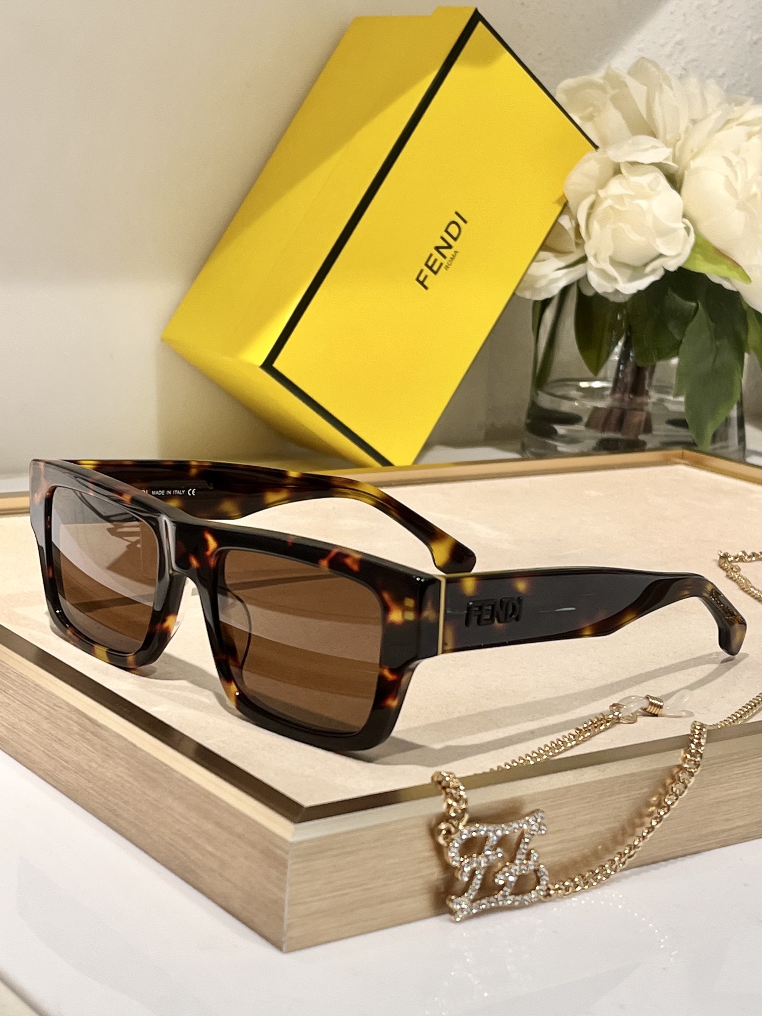 FEN MODEL: FOA514V SIZE:52��21-145 (only sunglasses ,without chain )