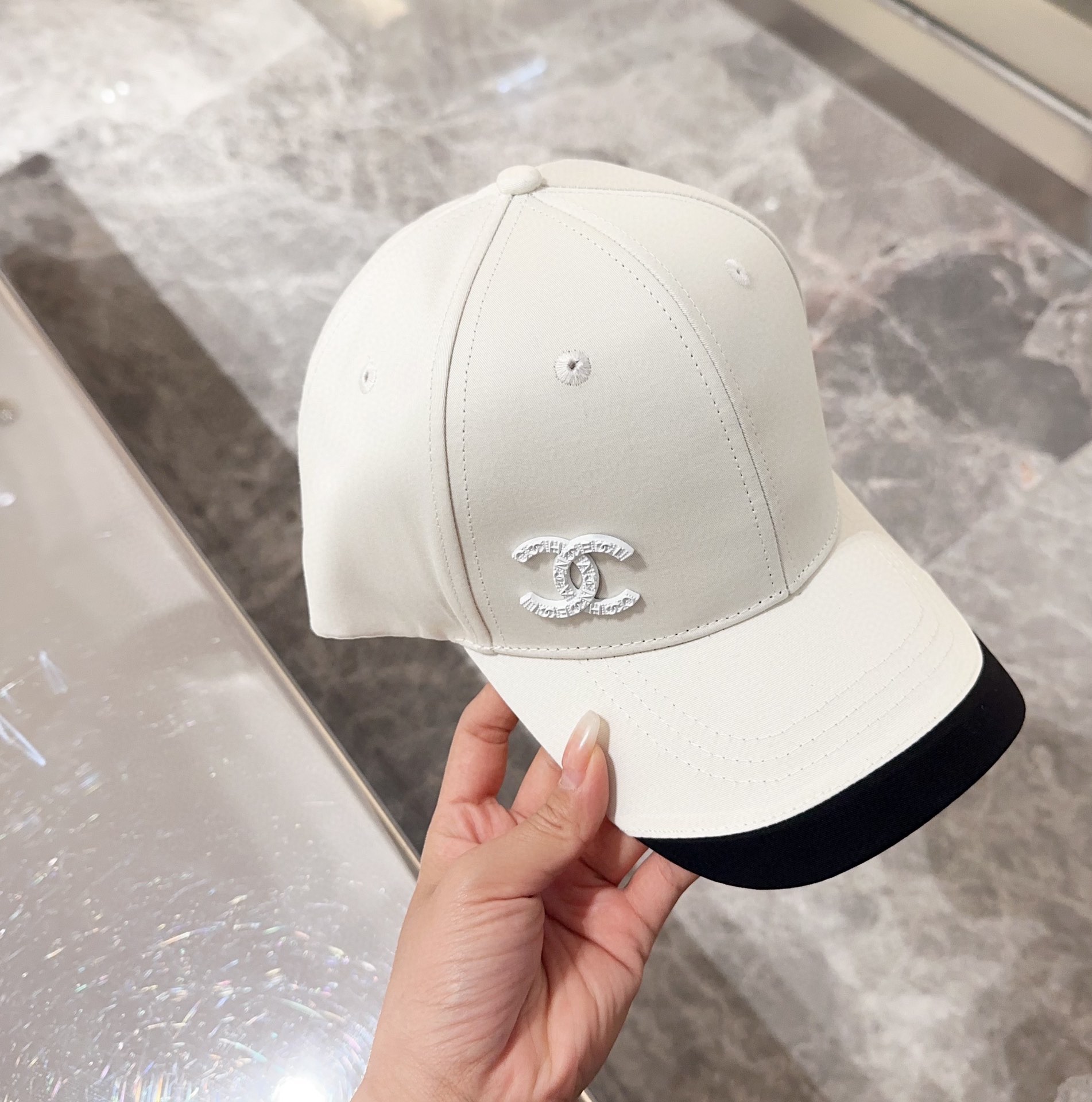 CC Hat 0008