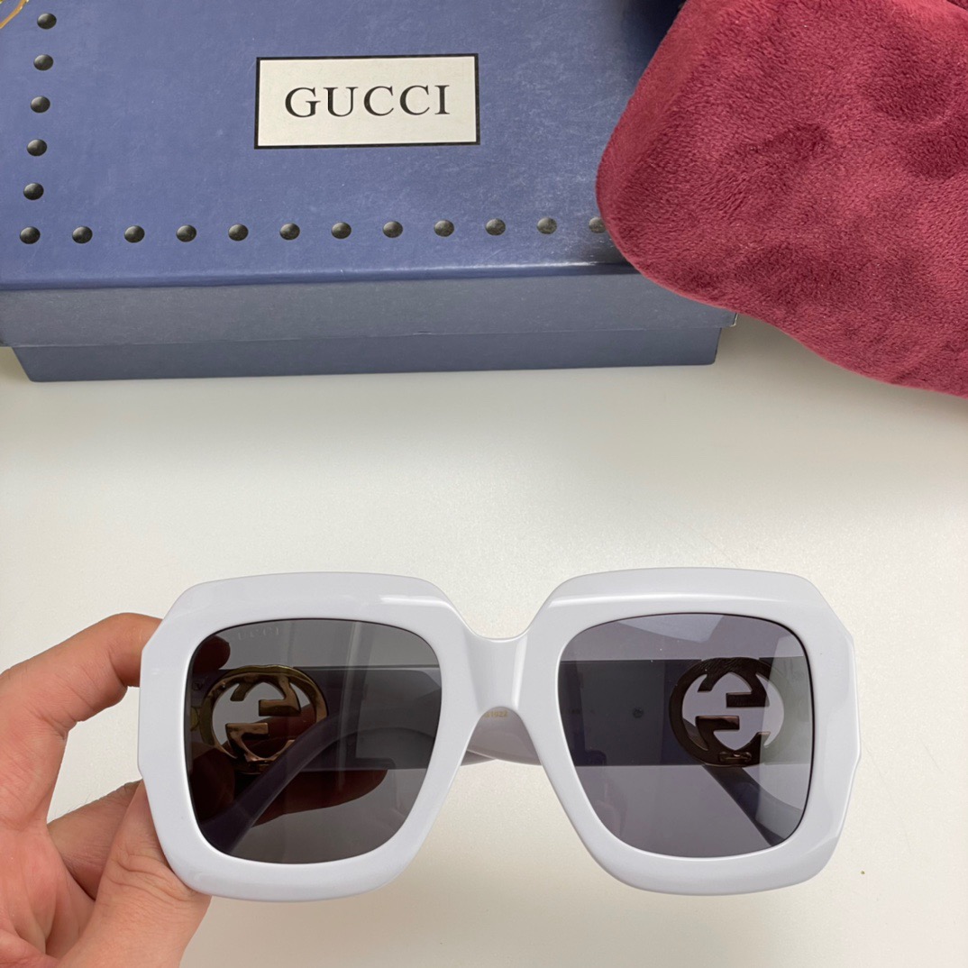 GG1022