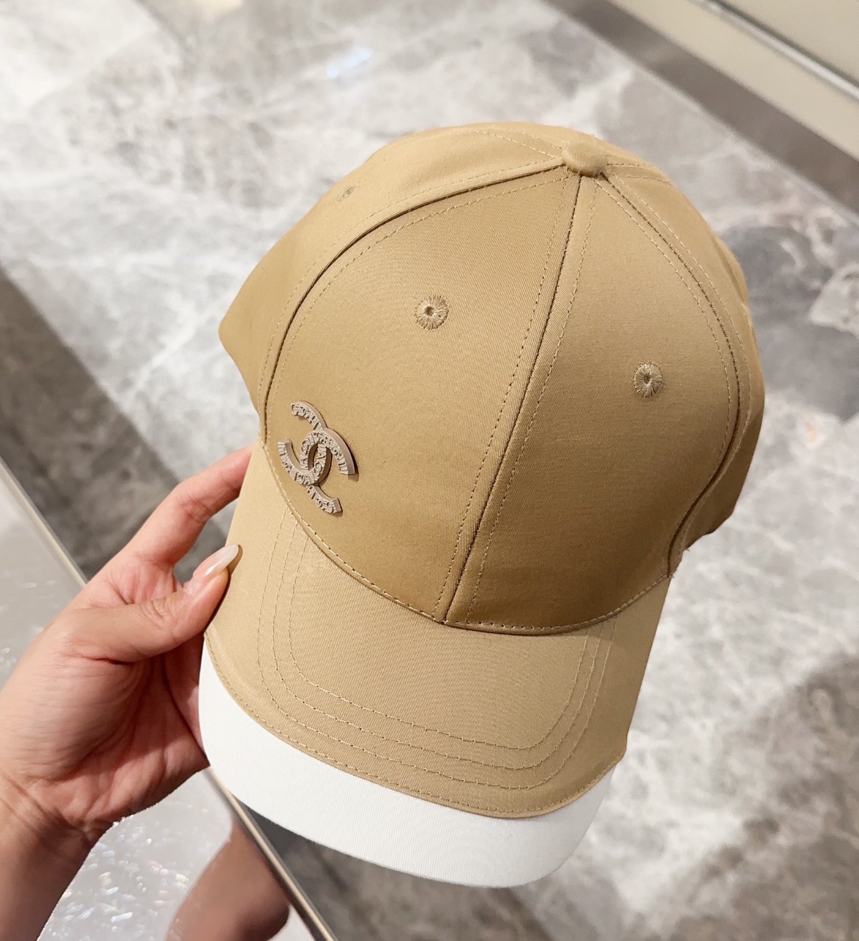CC Hat 0008