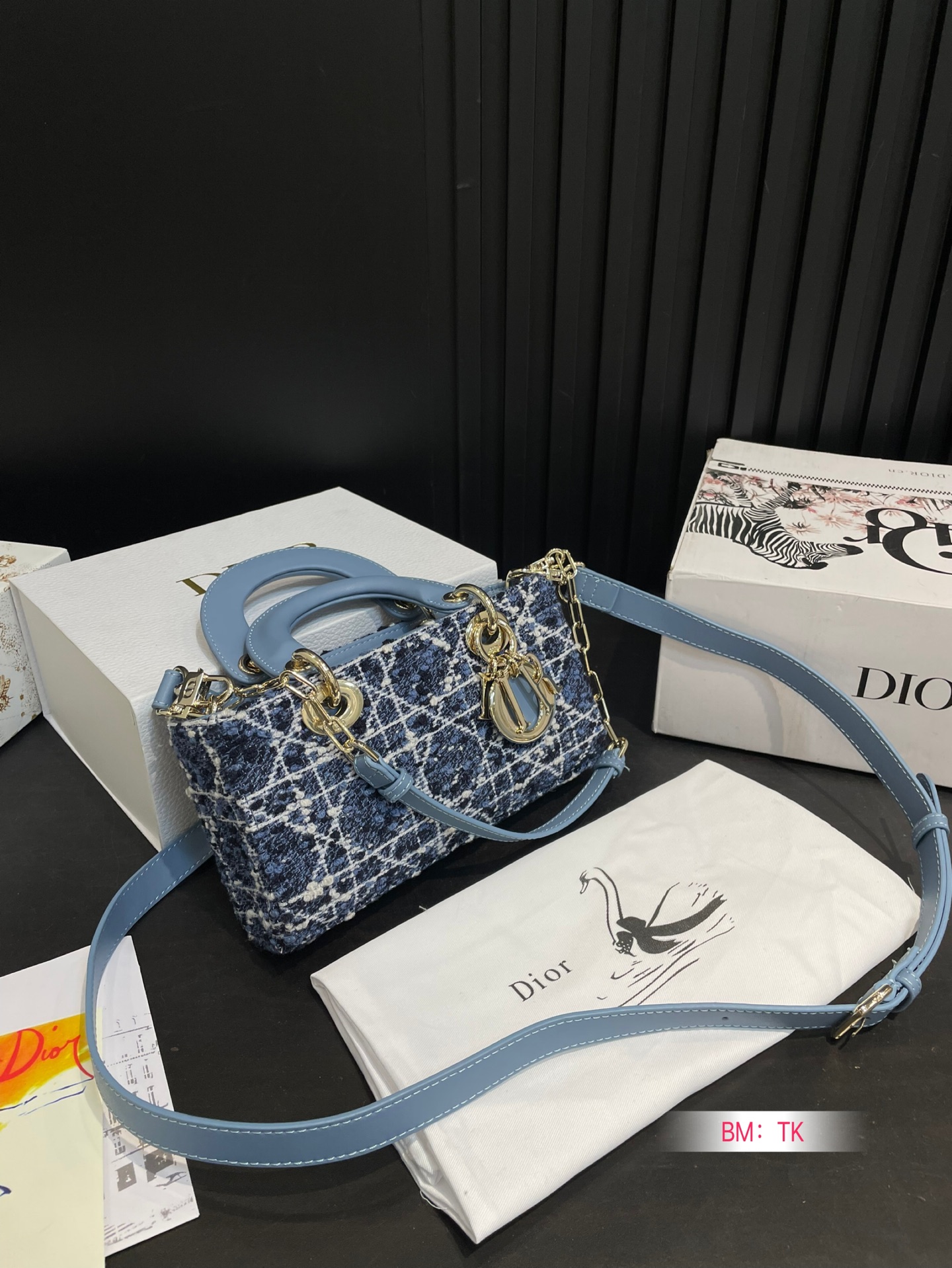 Lady D-joy new arrival bag size: 22*5*12cm