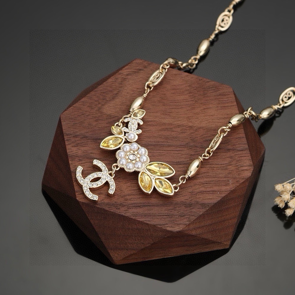 Chanel New Arrival Necklace 008