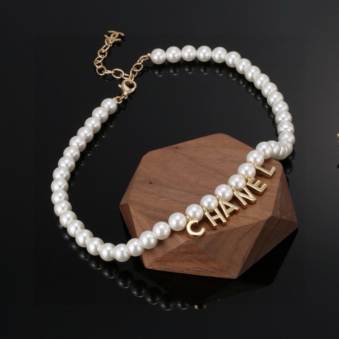 Chanel New Arrival Necklace 009