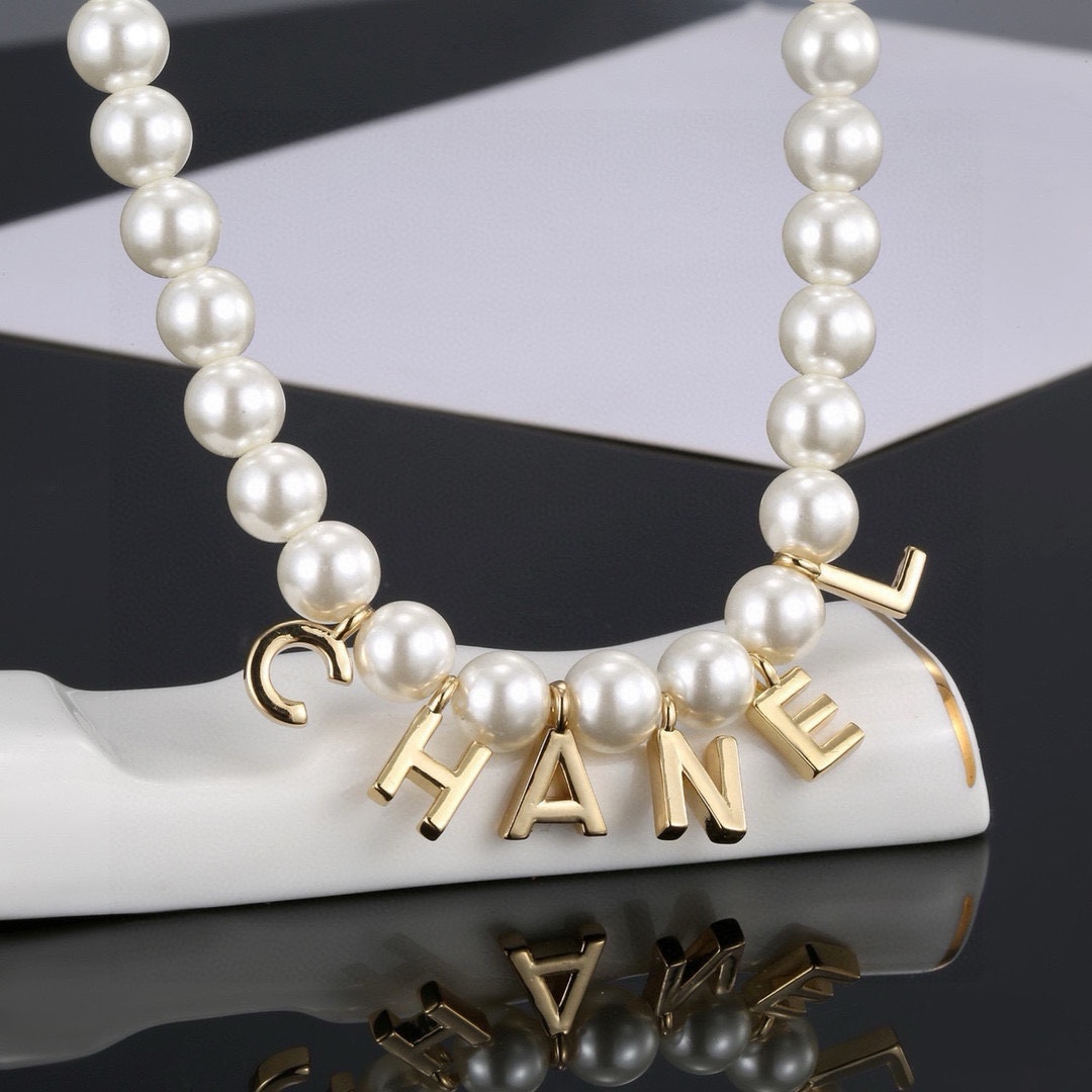 Chanel New Arrival Necklace 009