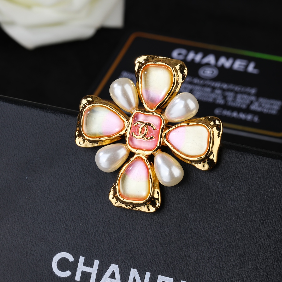 CC new arrival brooch 012
