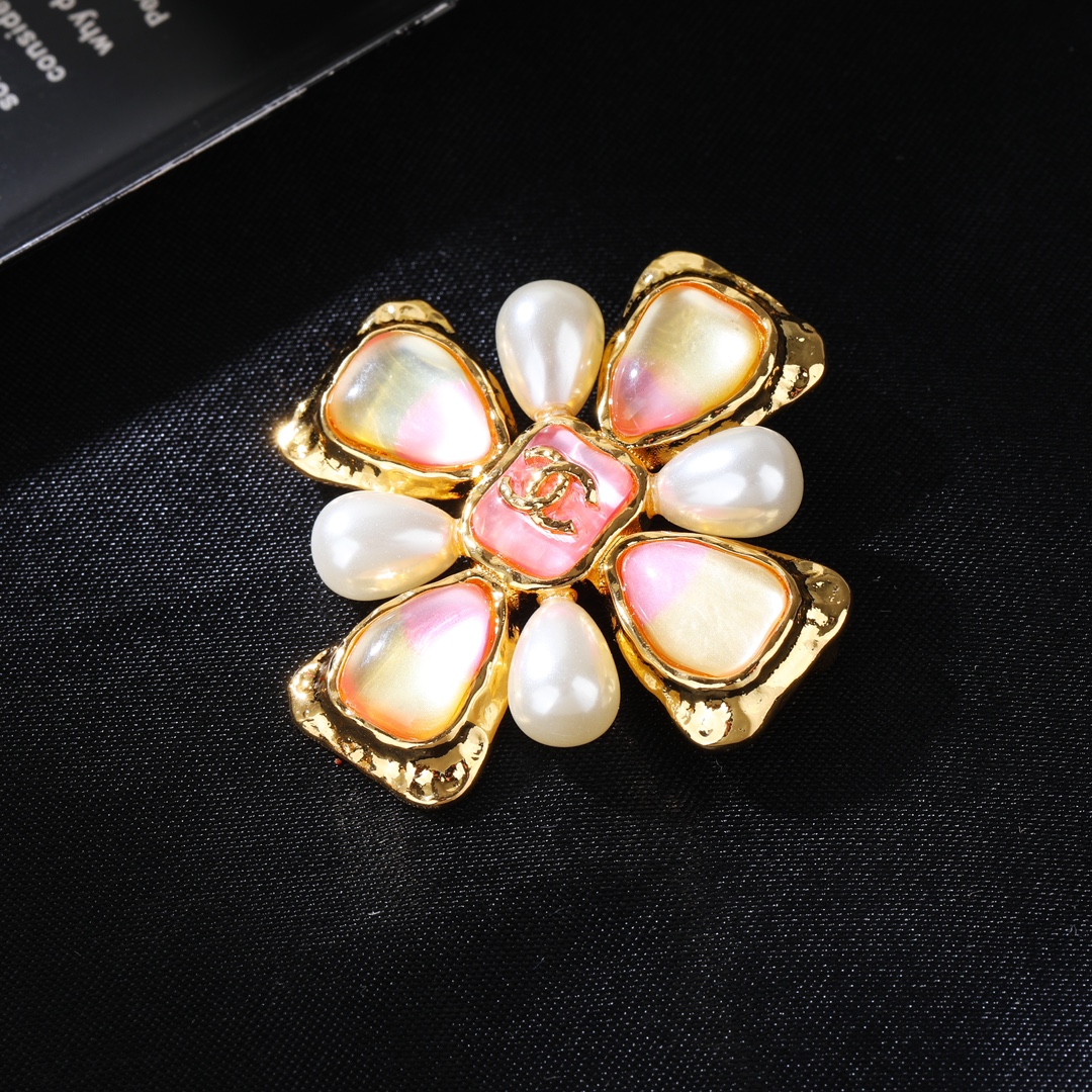 CC new arrival brooch 012