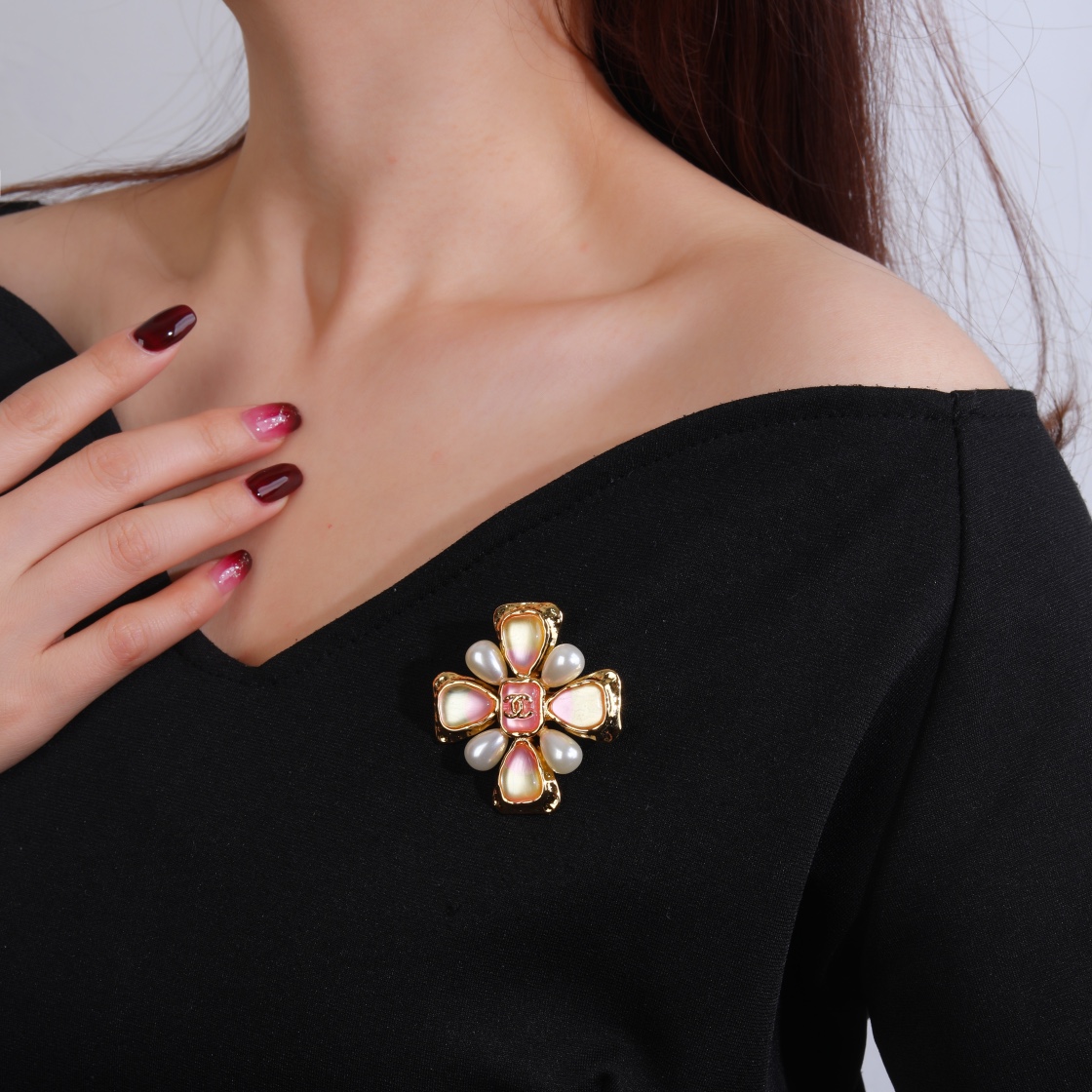 CC new arrival brooch 012