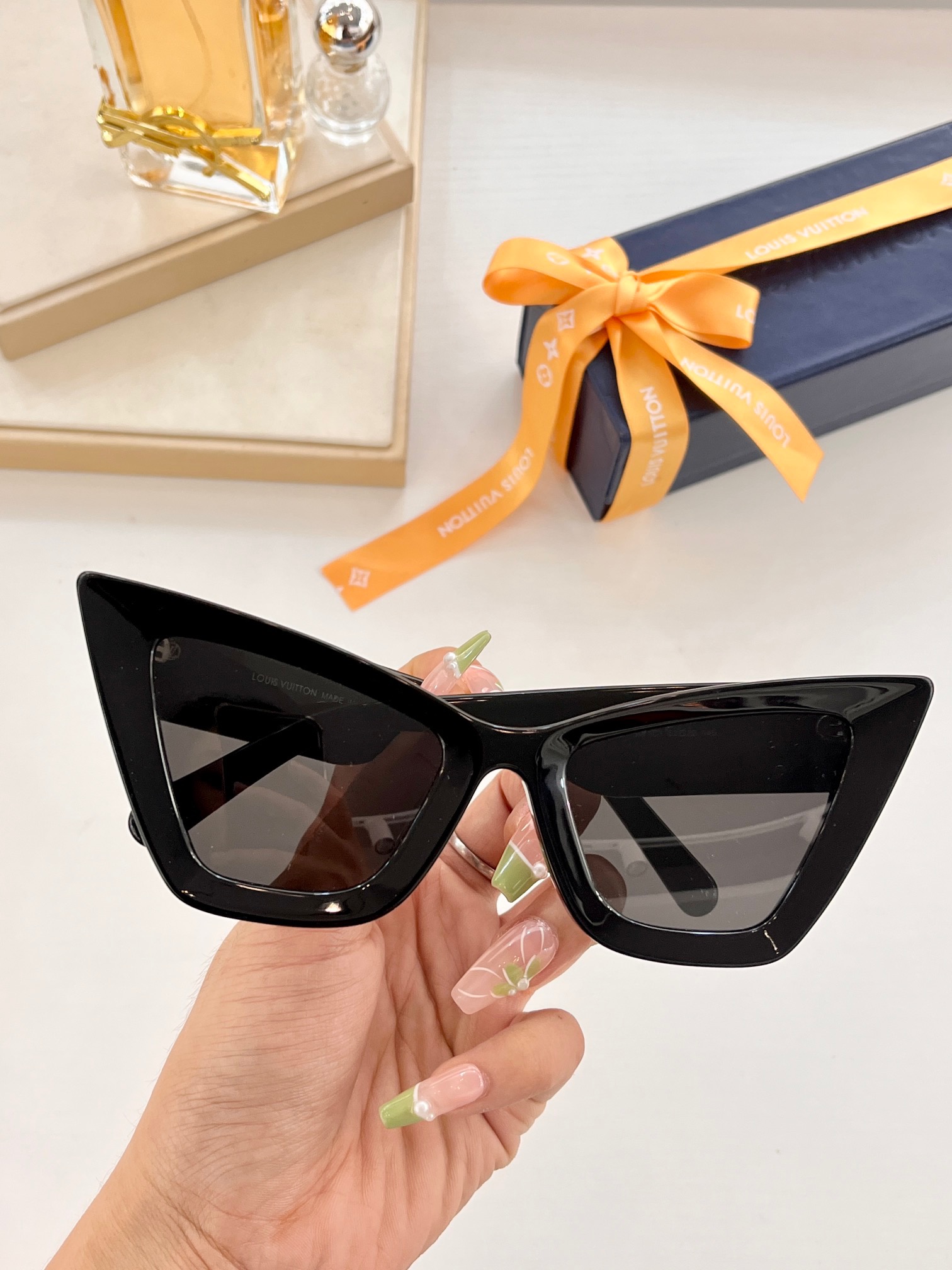 Z2613W Size:53-22-145