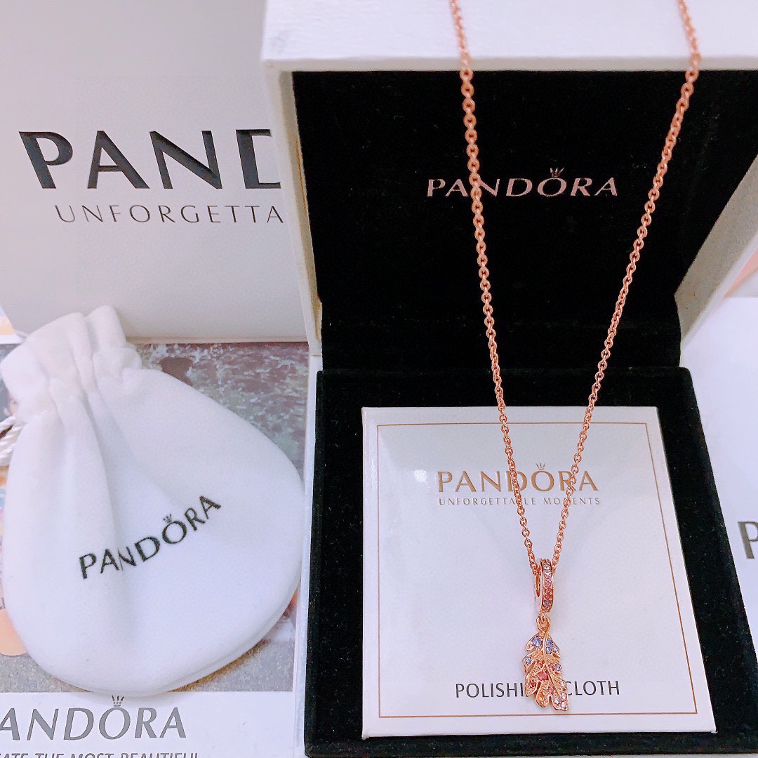 Pan women necklace 63