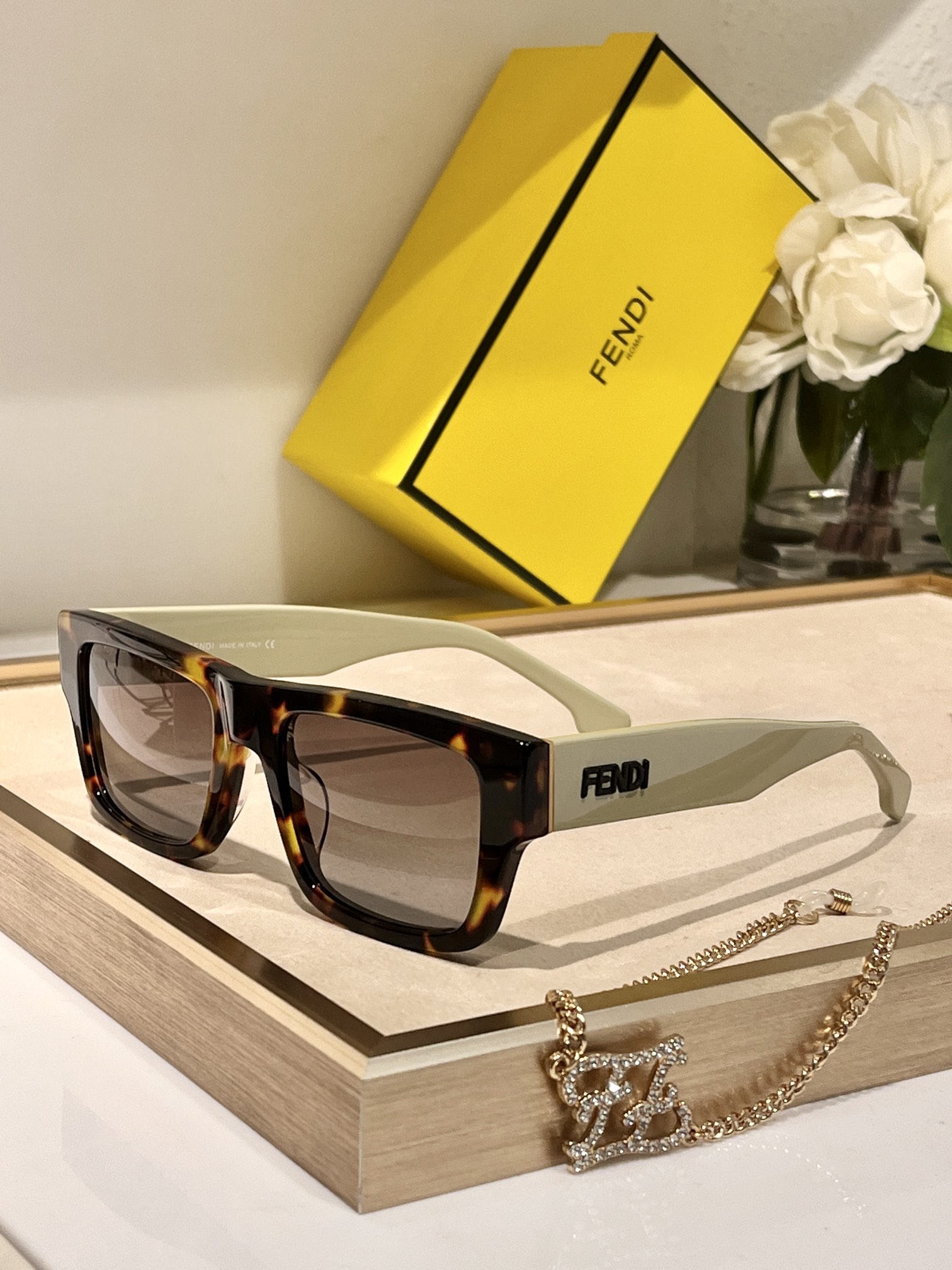 FEN MODEL: FOA514V SIZE:52��21-145 (only sunglasses ,without chain )