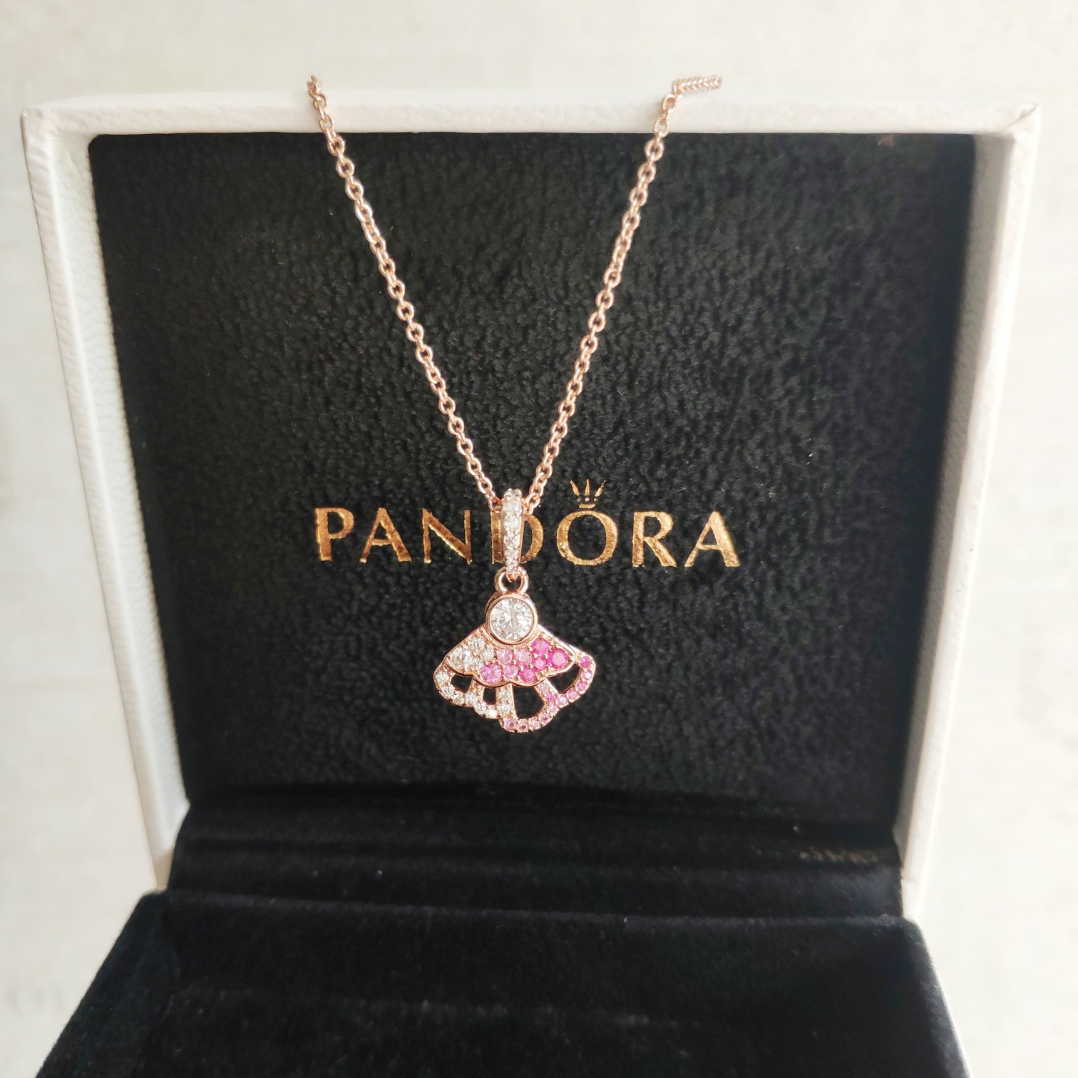 Pan women necklace 25