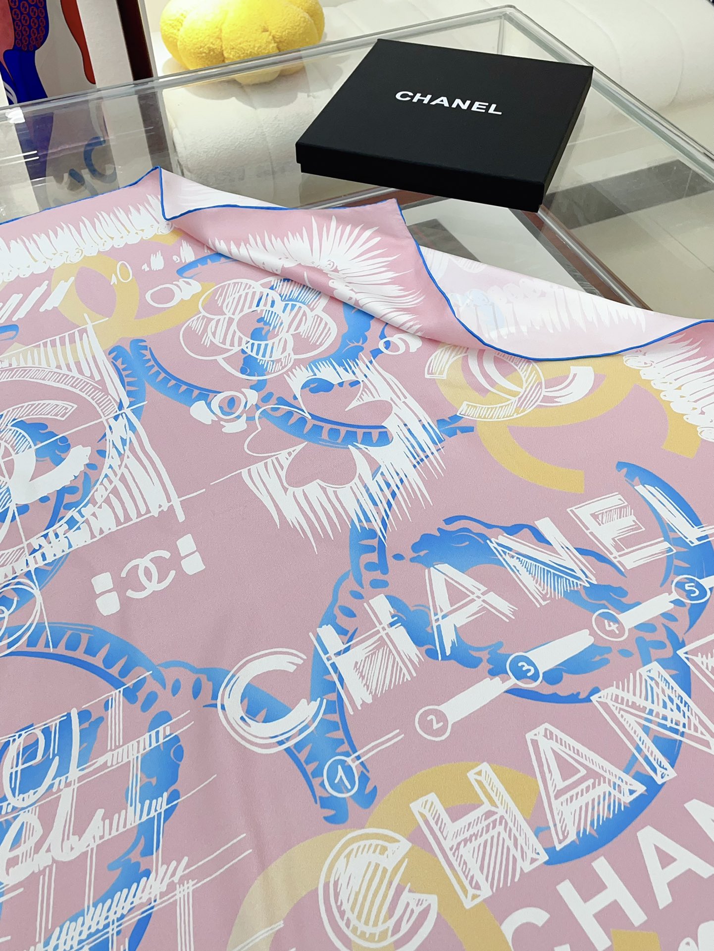 CC Scarf 90*90cm 0012