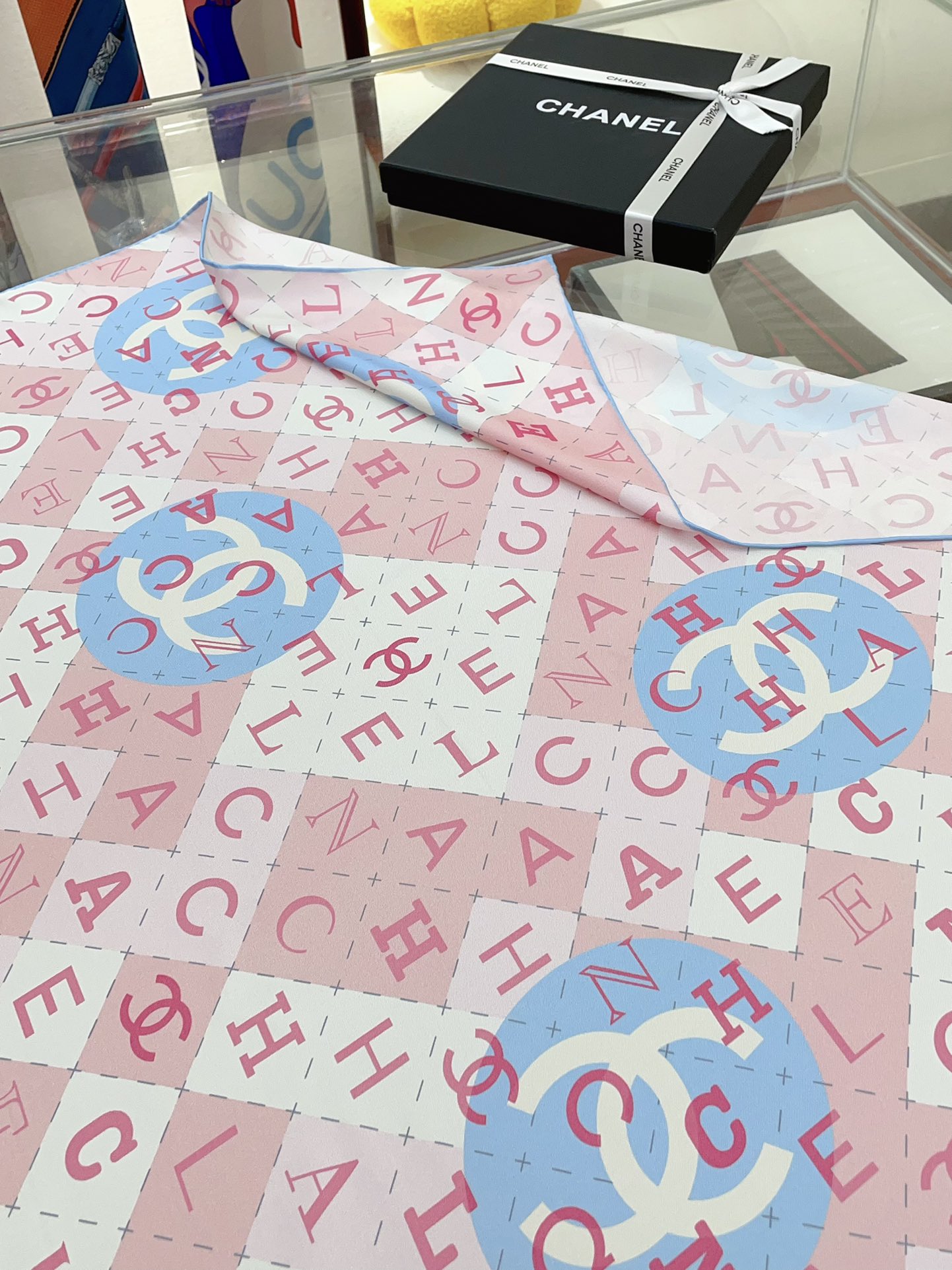 CC Scarf 90*90cm 0027