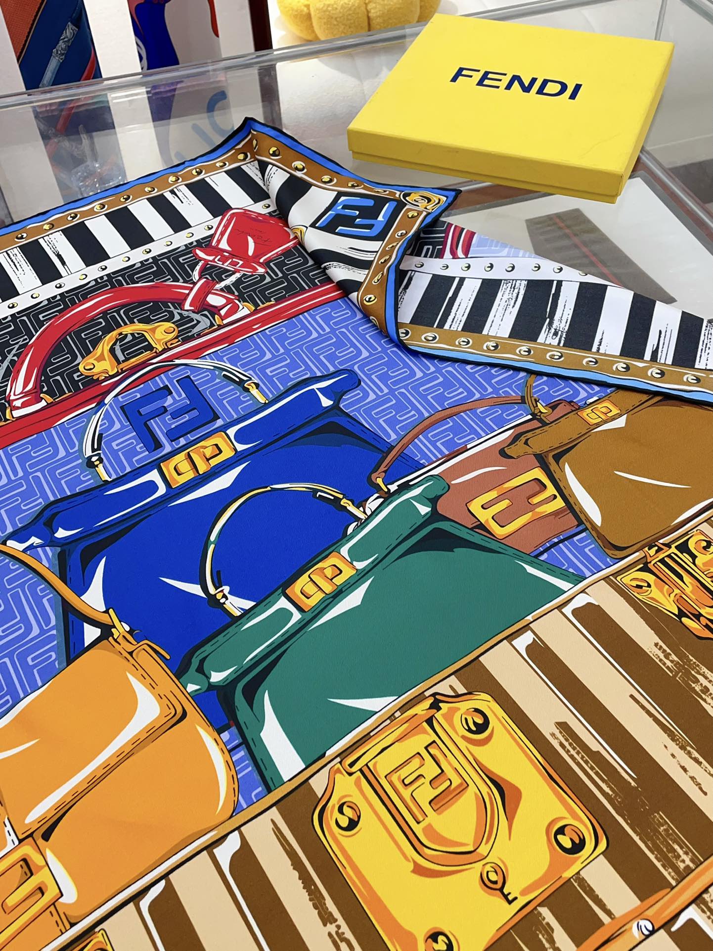 FD Scarf 90*90cm 0017