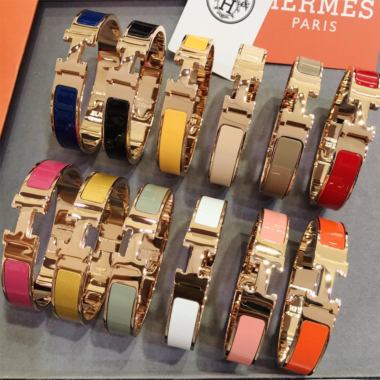 H Classic style bracelet