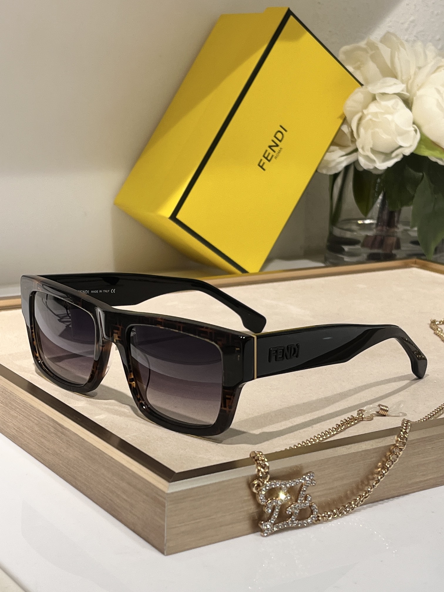 FEN MODEL: FOA514V SIZE:52��21-145 (only sunglasses ,without chain )