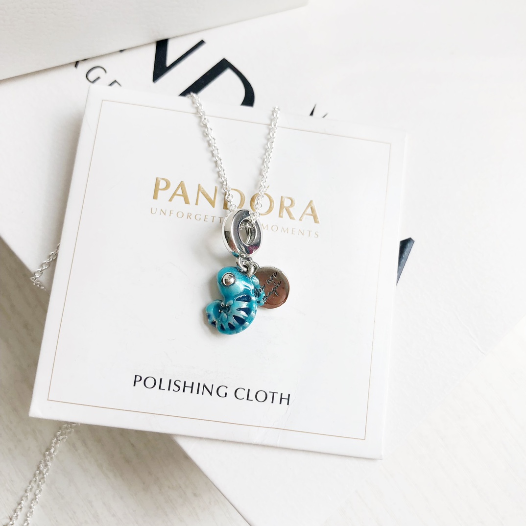 Pan women necklace 23