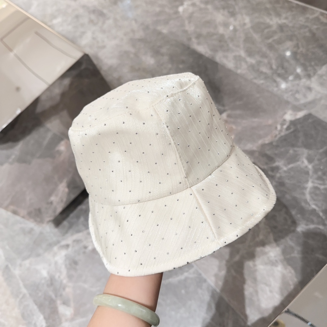CC Hat 0004